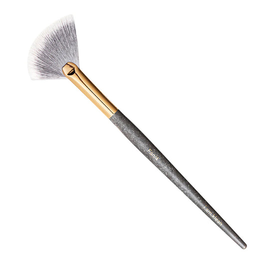 IAK Fan Brush 4
